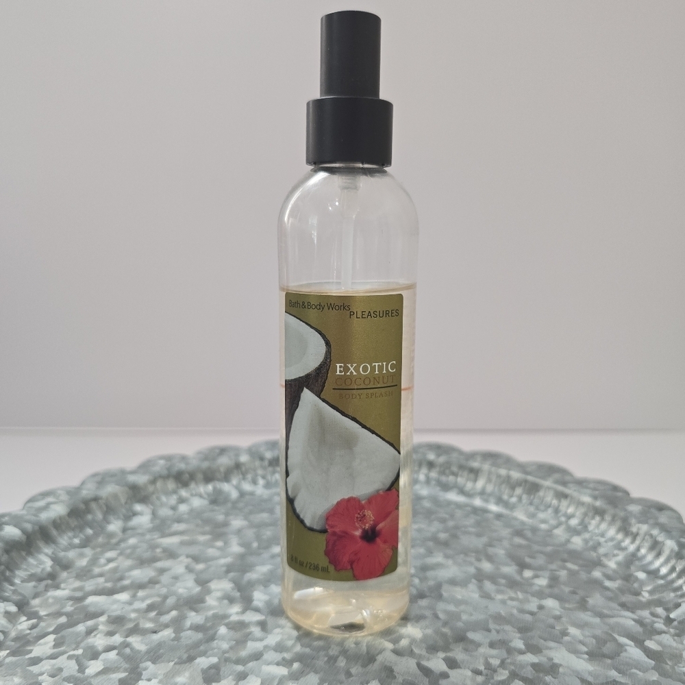 ⭐️40% Off⭐️ Bath & Body Works Exotic Coconut Body Splash